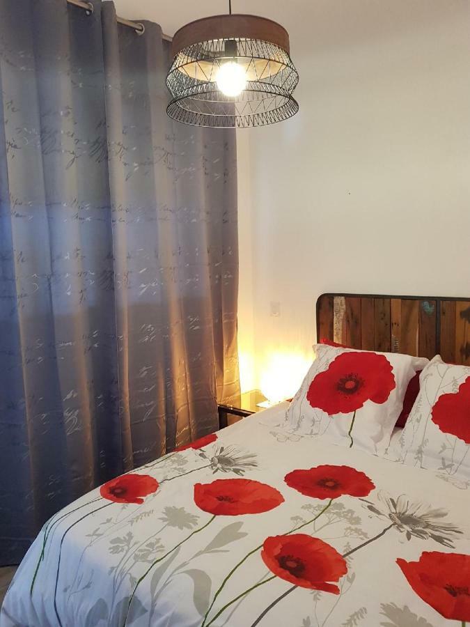 Gite Les Coquelicots Ledenon Экстерьер фото
